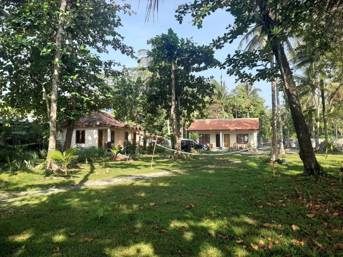 Kambuna Bungalow Krui Luaran gambar